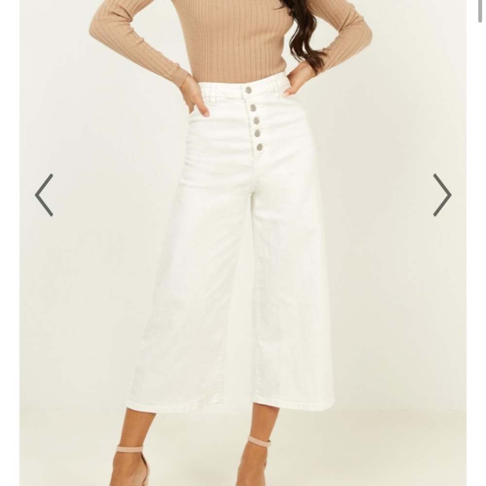 Ilana Wide Leg Jeans In White Denim